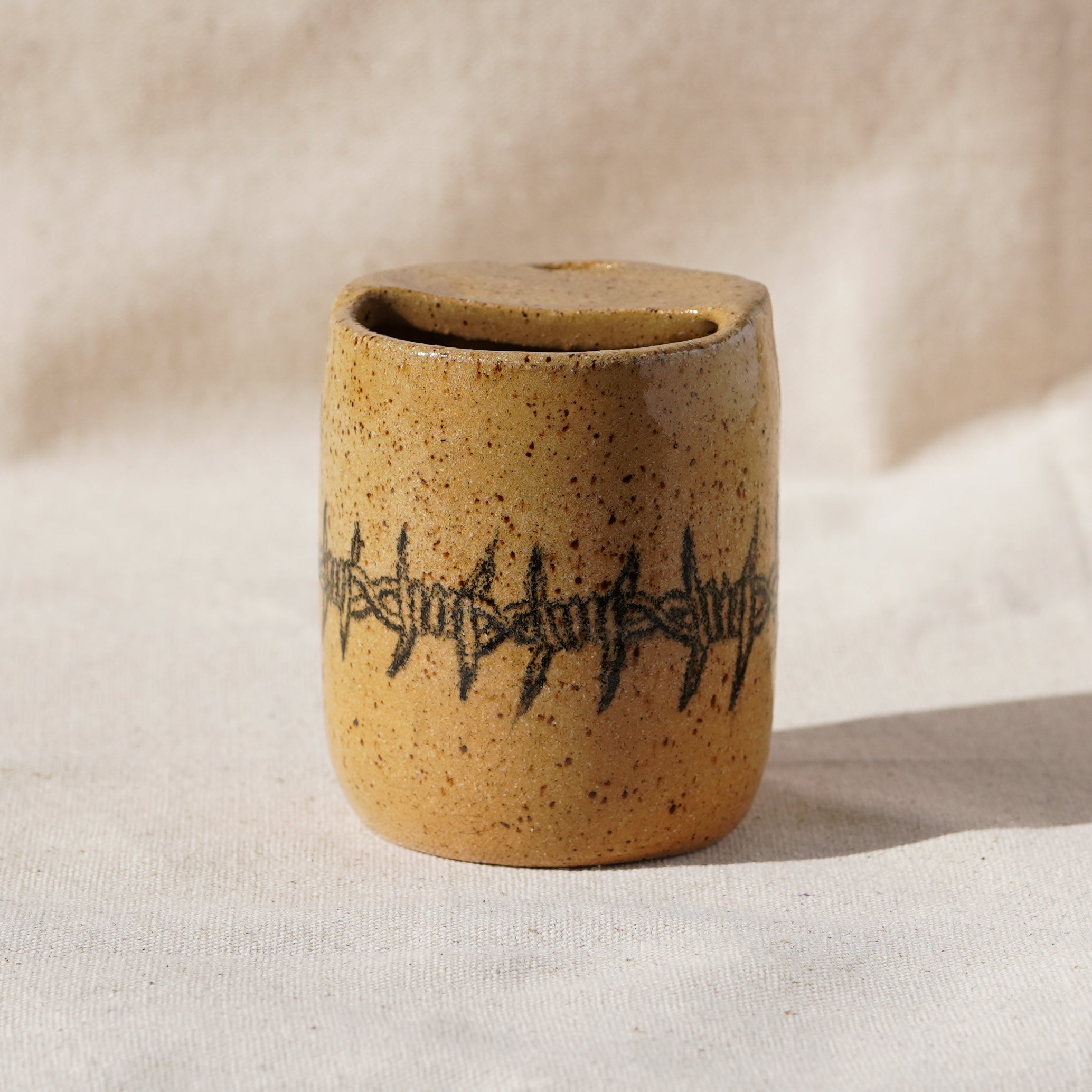 8oz Barbed Wire Cup